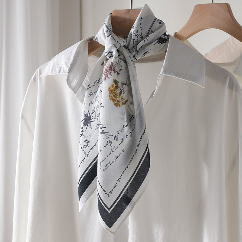 100% 桑シルクスカーフ 65x65cm バタフライジャー - Vintage Fashion Journal のレビューと価格