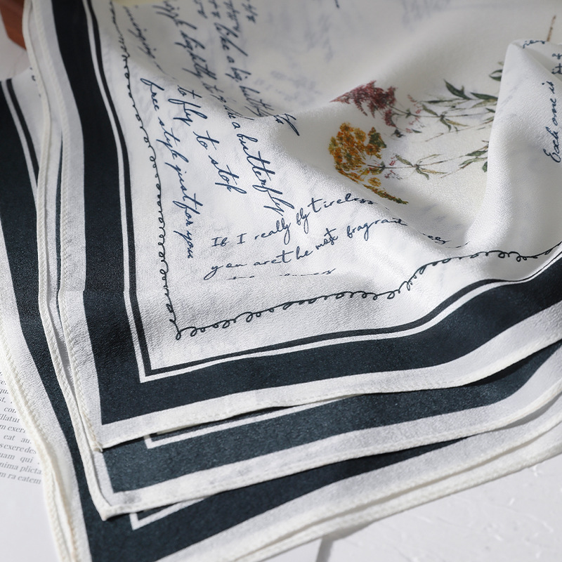 100% 桑シルクスカーフ 65x65cm バタフライジャー - Vintage Fashion Journal のレビューと価格
