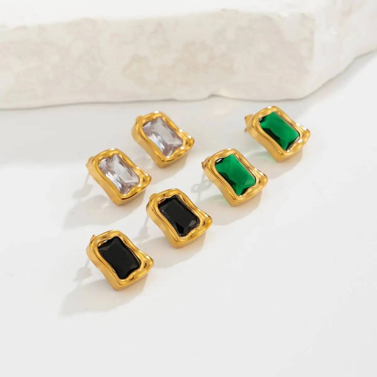 IngeSight.Z 絶妙なスクエアジルコン 18K ゴー - Z Vintage Fashion のレビューと価格