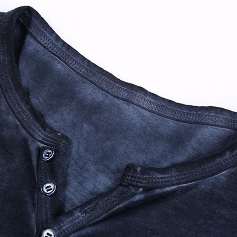 ヴィンテージ風ダメージ加工メンズVネックTシャツ、アンダーシ - Vintage Fashion Looks のレビューと価格